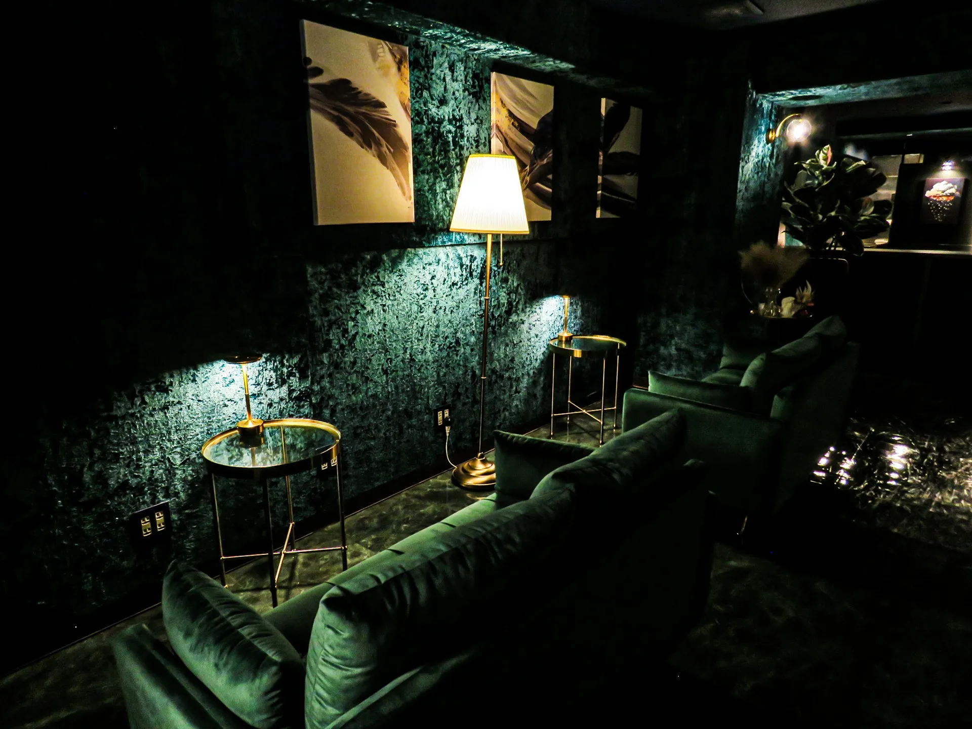 SHISHA　LOUNGE　MIRAGE