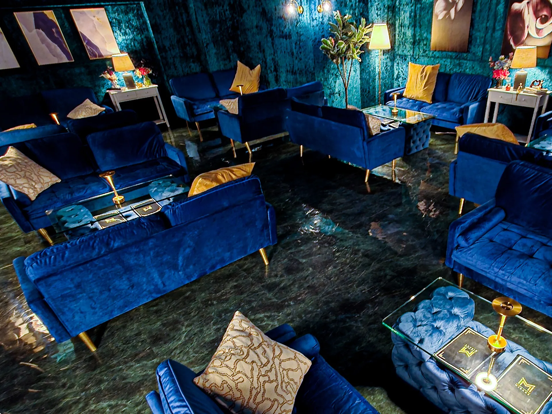 SHISHA　LOUNGE　MIRAGE